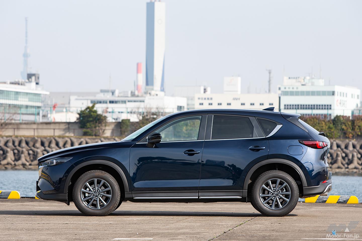 新型マツダ「CX-5」を先代と徹底比較！ 9年ぶりのフルチェンジで走り