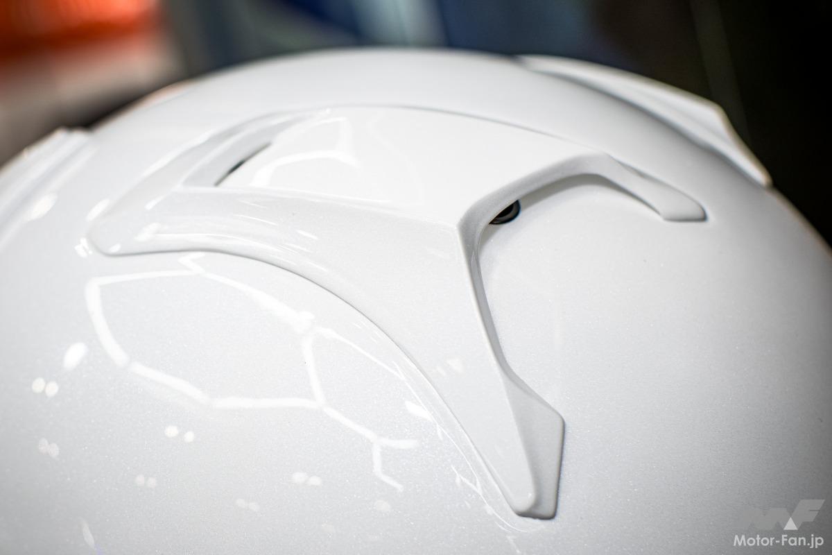 アライから凄いヘルメットが登場です！新世代のフラッグシップフル