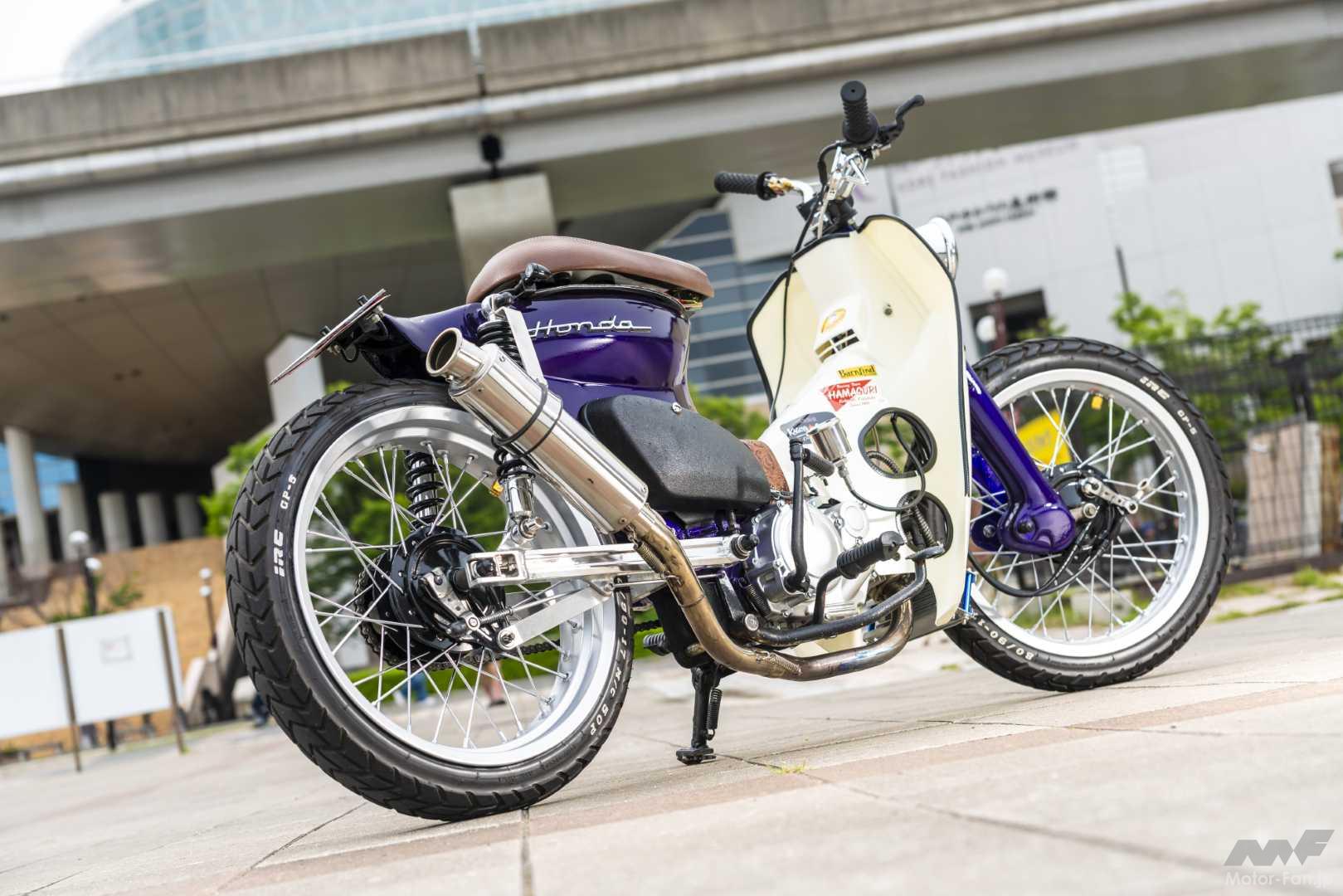 レッグシールドは外さない！」美しいカラーと太足がスタイリッシュな