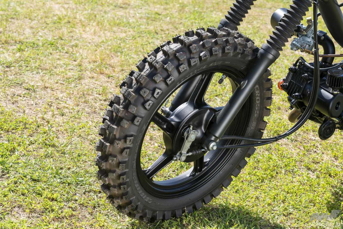 バーディー 107cc カスタム車 輸入車みたいな正体不明感！」フューエルタンク兼フレームが目を引く