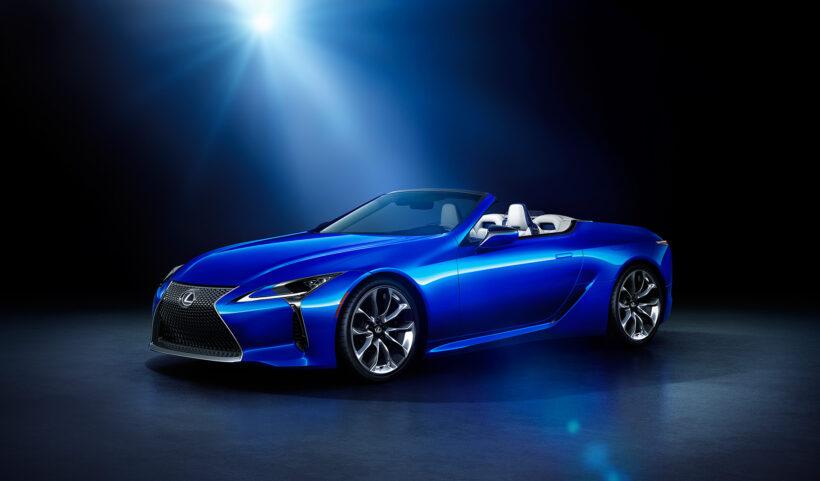 レクサス LCの新車価格は1500万円前後に設定（写真はLC 500 Convertible）。