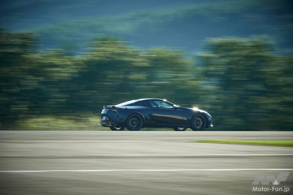 LC500 特別仕様車“AVIATION”（ブラック）。