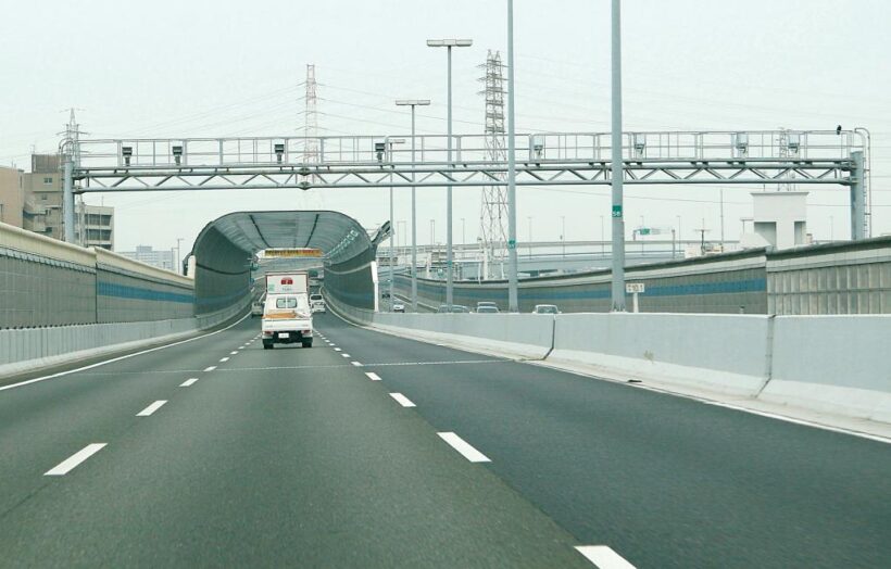 Nシステムは車線のみならず路肩までカーバーする。どこを走ってても撮影は免れられない。