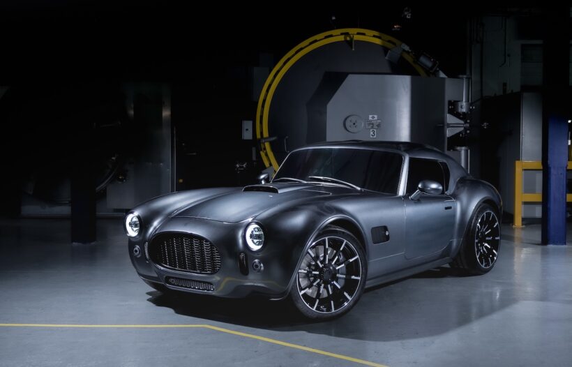 「AC コブラ GT クーペ」量産仕様のエクステリア。