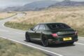 「ベントレー フライングスパー」改良新型の走行シーン。