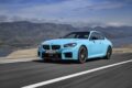新型「BMW M2 M xDrive」の走行シーン。