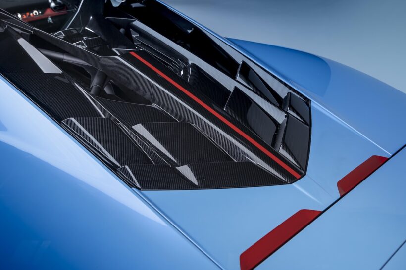 フューオフモデル最新作「ランボルギーニ フェノメノ ロードスター」のエクステリア。