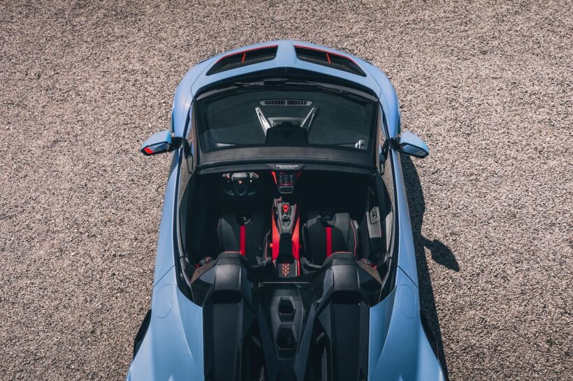 フューオフモデル最新作「ランボルギーニ フェノメノ ロードスター」のエクステリア。