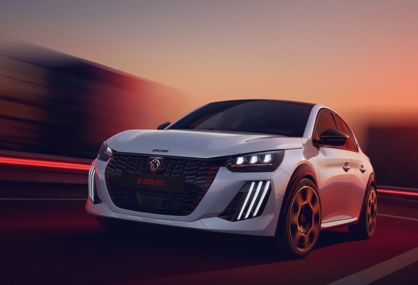 プジョーは初のフル電動パワートレイン搭載「GTi」モデル、「E‑208 GTi」を販売する。