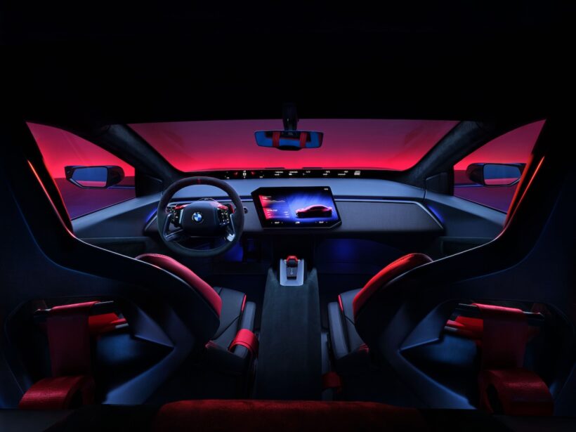 「BMW M コンセプト ノイエ クラッセ」のコクピット。