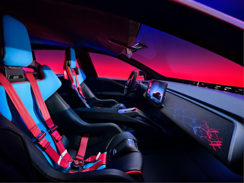「BMW M コンセプト ノイエ クラッセ」のコクピット。