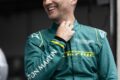 カーブ・レーシング・シミュレーターの創業者、ダレン・ターナーが開発に携わり、リアルなステアリングフィールを再現した。