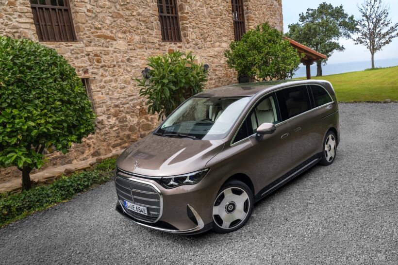 フル電動MPV「メルセデス・ベンツ VLE」のエクステリア。