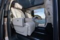 フル電動MPV「メルセデス・ベンツ VLE」の電動スライドドア。