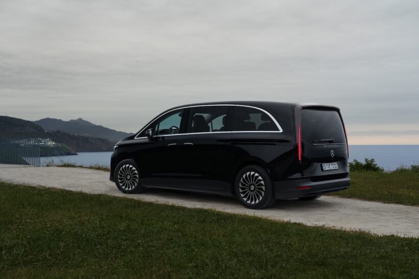 フル電動MPV「メルセデス・ベンツ VLE」のエクステリア。