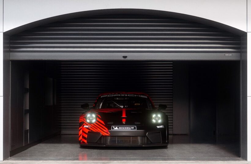 GT4規定で開発されたカスタマー向け新型レーシングカー「ポルシェ 911 GT4 R」。