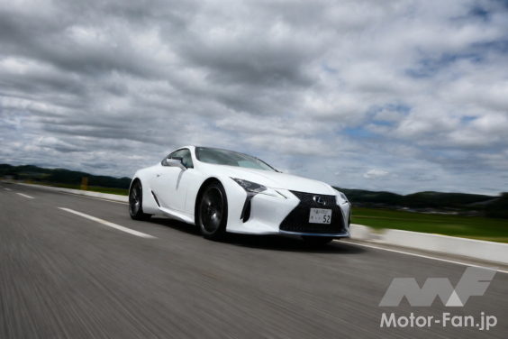LEXUS LCはレクサスブランドのフラッグシップGTとして2017年に登場した。
