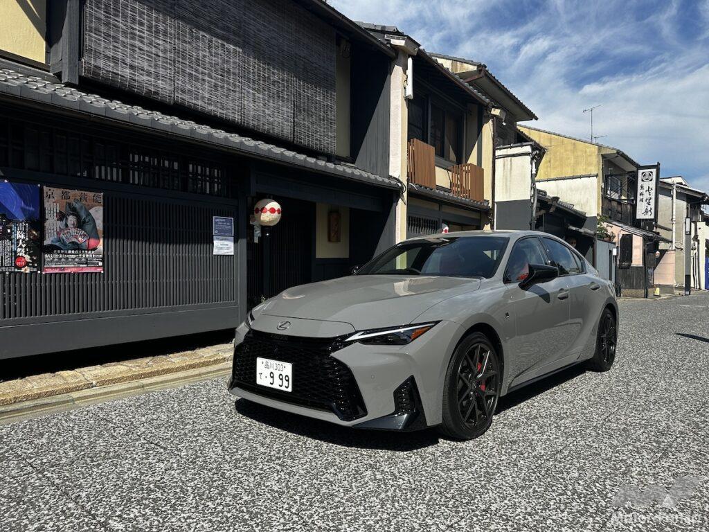レクサス IS300h