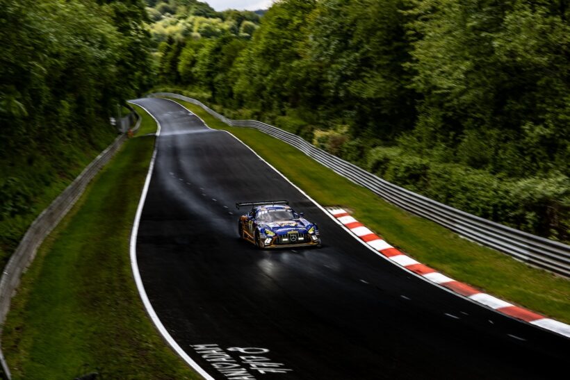 80号車「メルセデスAMG GT3 TEAM RAVENOL」。