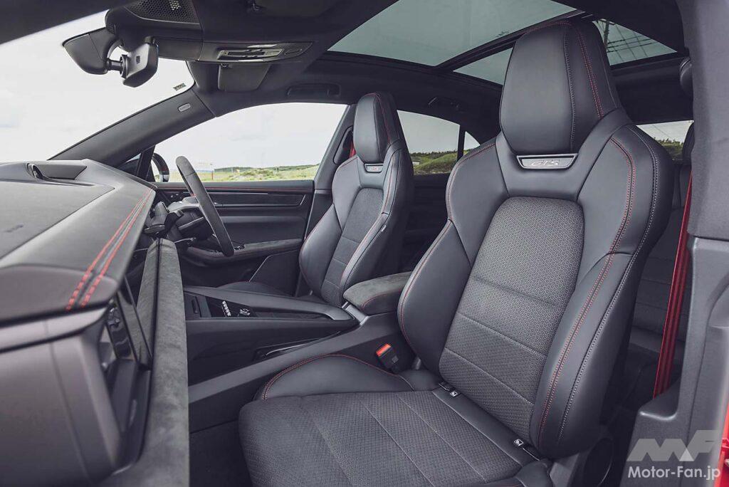 シート表皮はスムースレザーと合成皮革「レーステックス」のコンビ。試乗車は「GTSインテリアパッケージ（85万1000円）」装着車で、これを選択するとステッチやシートベルトが3色から選べるほか、トリムパネルがカーボン製に。