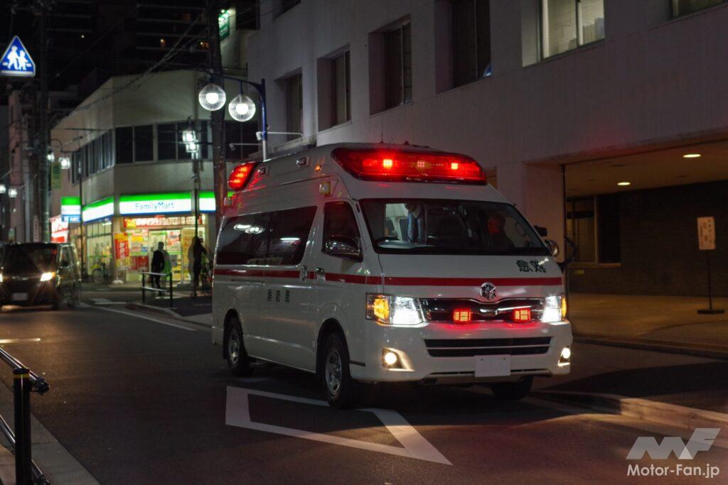 夜間の救急車
