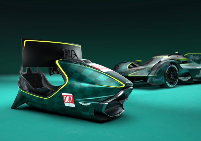 ヴァルキリーをオマージュしたレーシングシミュレーター「AMR-C01-R ハイパーカー エディション」。