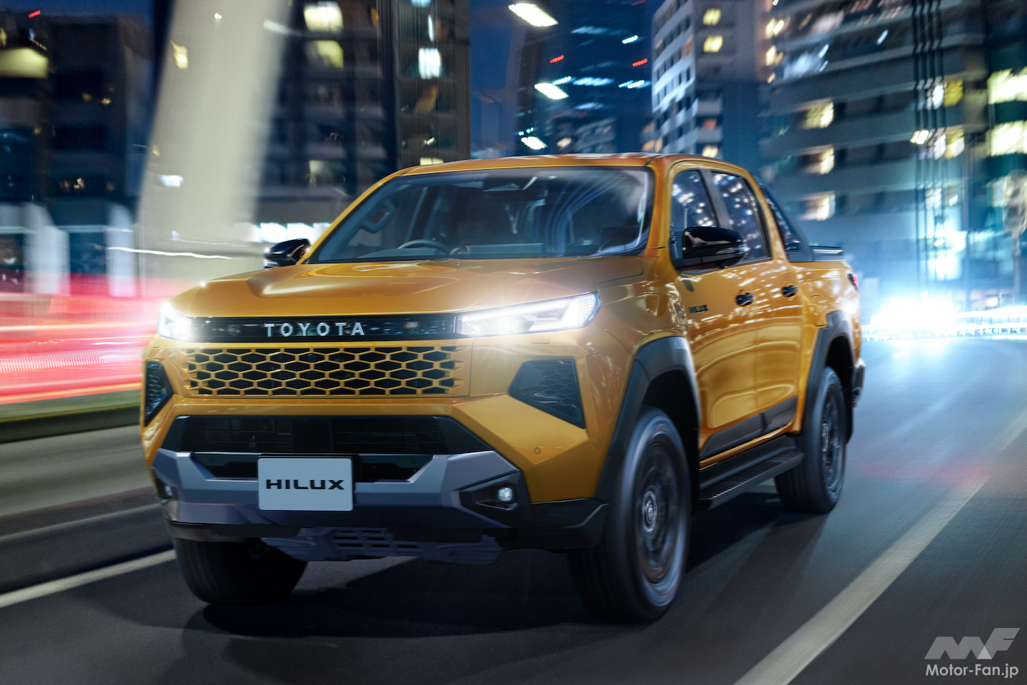トヨタの新型ハイラックス、ここまで進化した！タフな走りと先進装備で