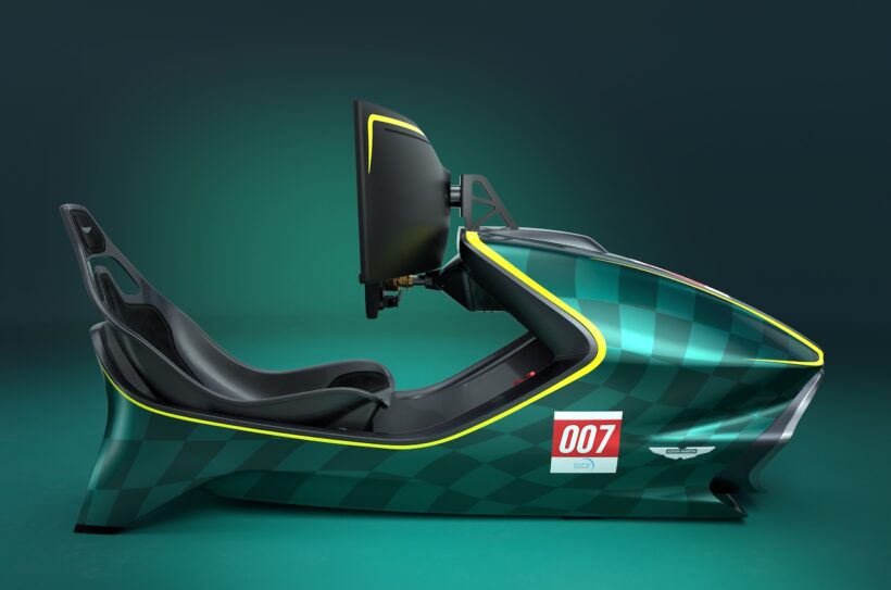 ヴァルキリーをオマージュしたレーシングシミュレーター「AMR-C01-R ハイパーカー エディション」。