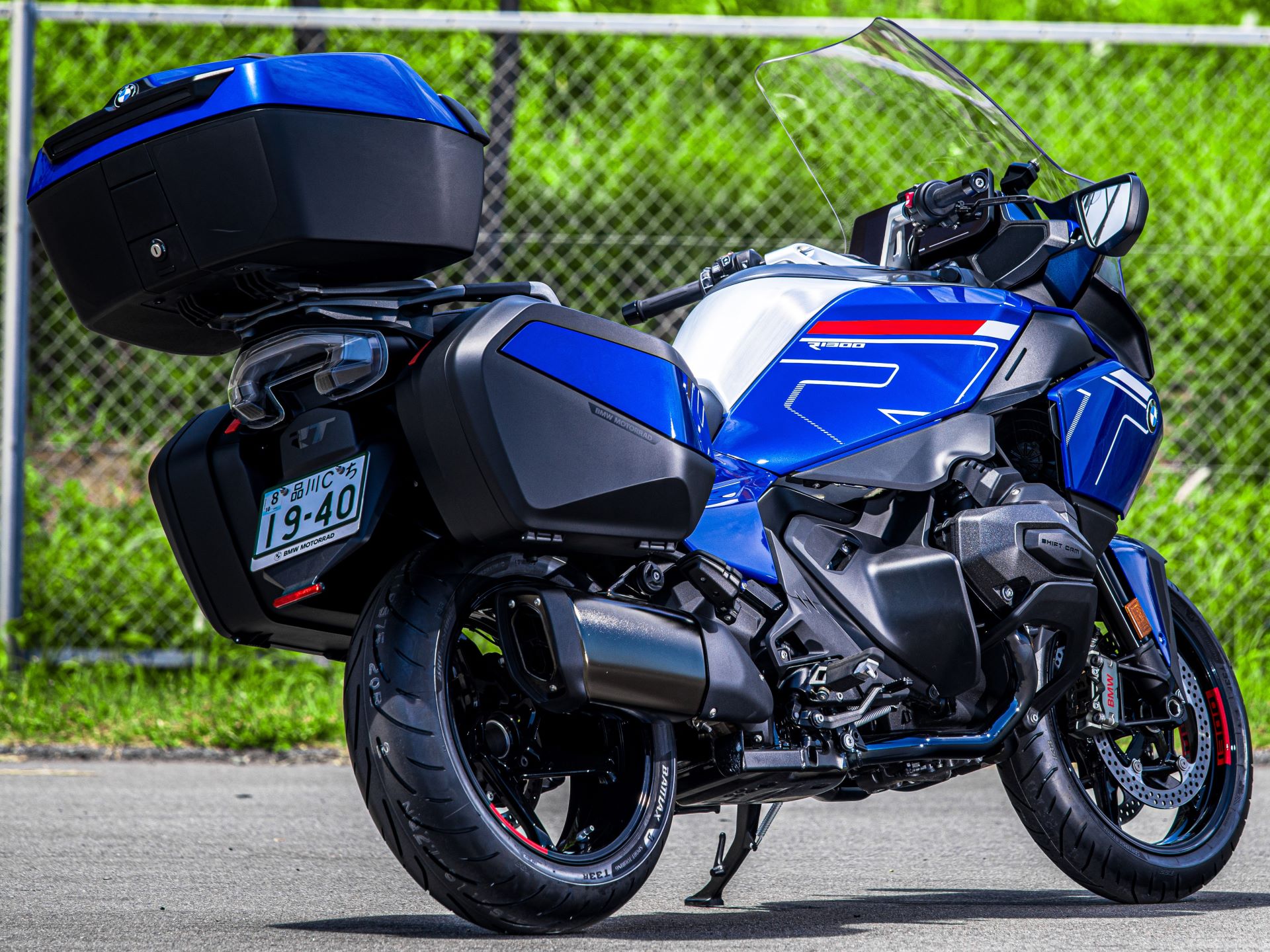 BMW・R1300RTはアスファルトの王者である。先進デバイス満載でも滑空