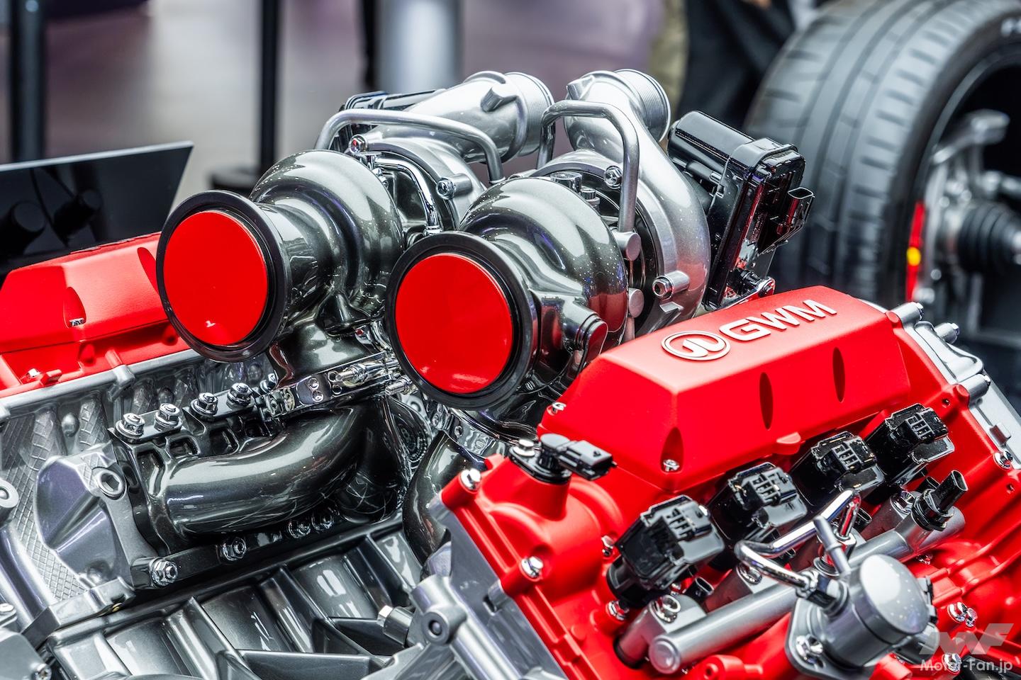 V8ツインターボをカーボンモノコックに搭載したミッドシップスーパー