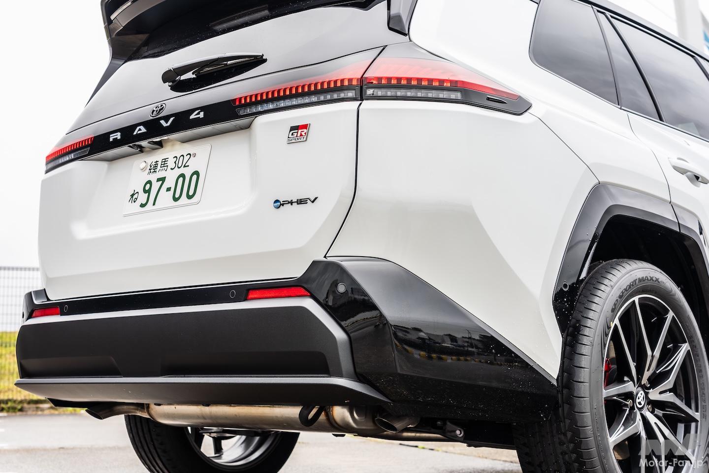 新型トヨタRAV4 GR SPORT】攻めずとも、その違いがわかる！ パーキング