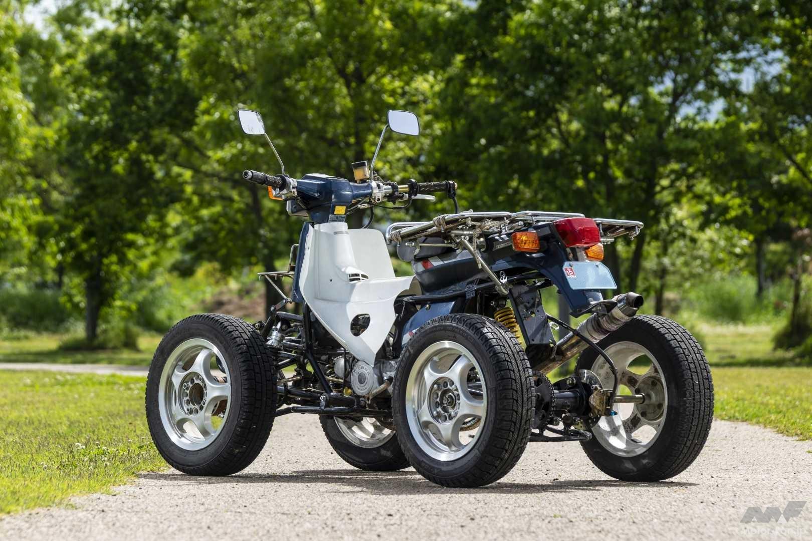 前代未聞の四輪カブ！」ATVとスーパーカブを合体させた遊び心全開