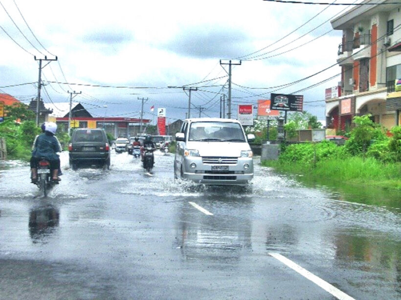 rain_riding_0001