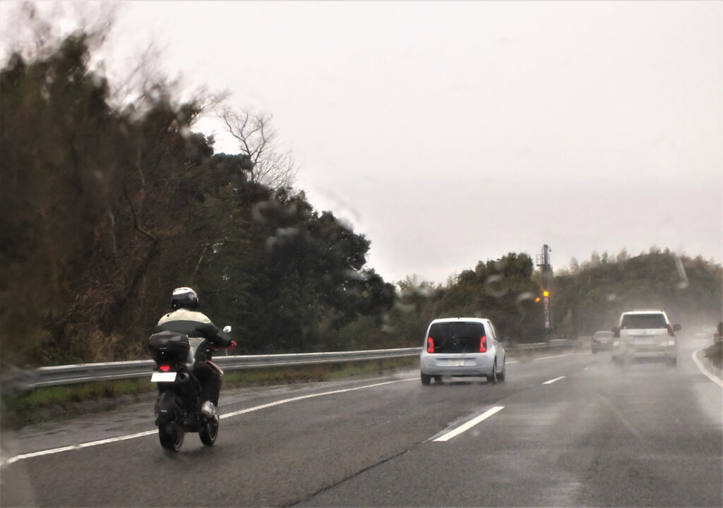 rain_riding_6