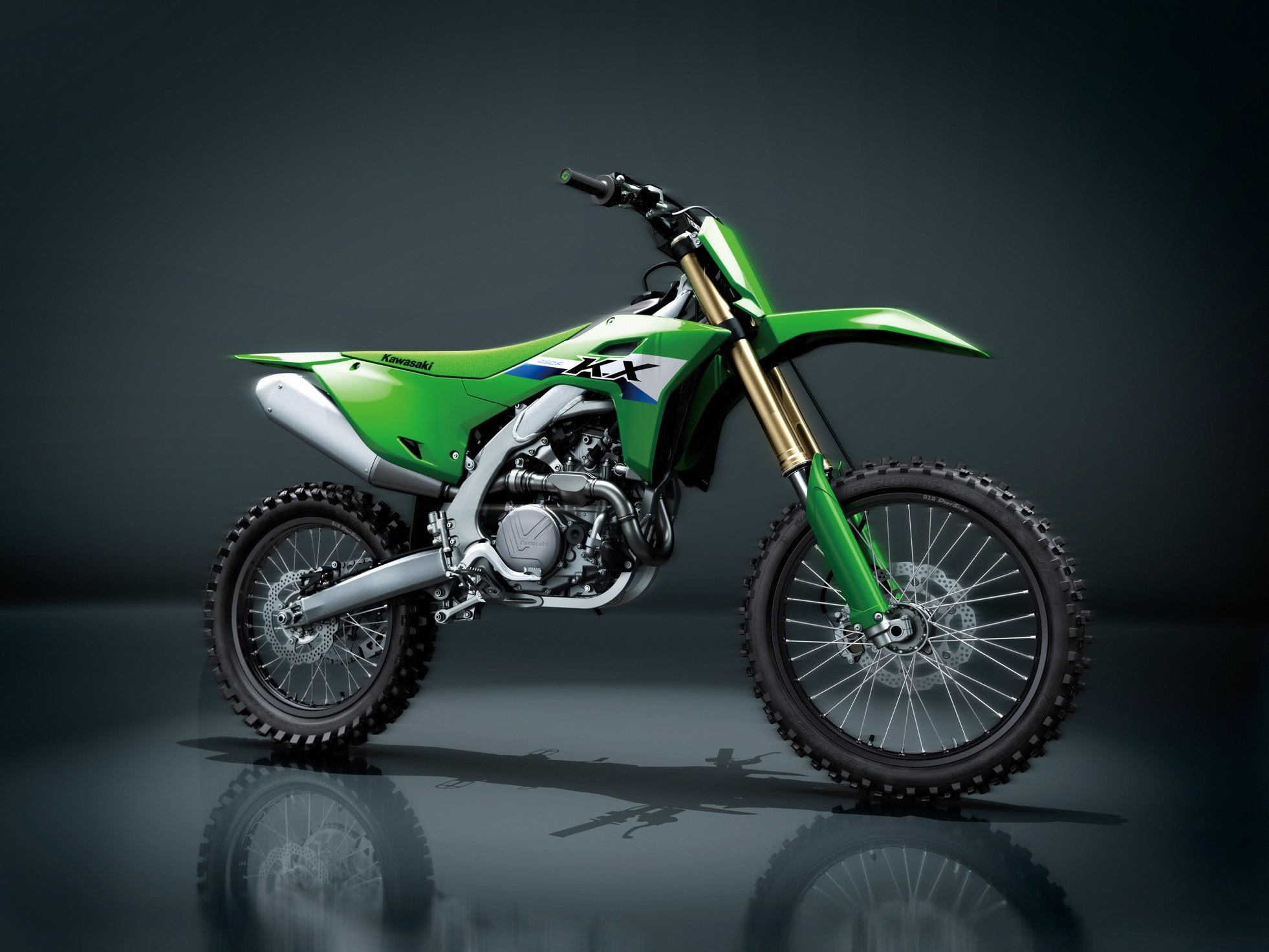 カワサキ新型KX450F上陸！スマホ連携とブレンボで戦闘力を高めた旗艦