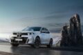 新型「BMW iX5 Hydrogen」の走行シーン。