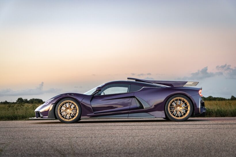 世界限定12台が製造される「ヘネシー F5-M ロードスター」のエクステリア。