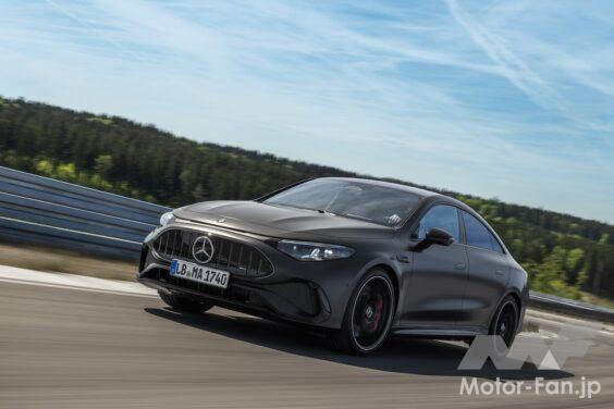 「メルセデス AMG CLA 45 4MATIC+」の走行シーン。