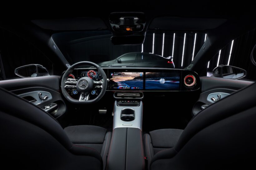 「メルセデス AMG CLA 45 4MATIC+」のインテリア。