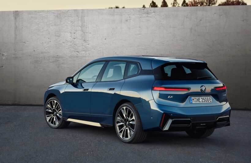 BMW iX
