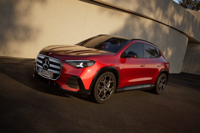 新型「メルセデス・ベンツ GLA」のエクステリア。