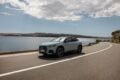 新型「メルセデス・ベンツ GLA」の走行シーン。