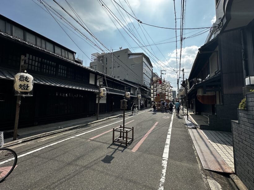 祇園祭のハイライト、17日の前祭巡行にて。