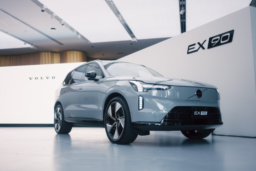 ボルボ EX90