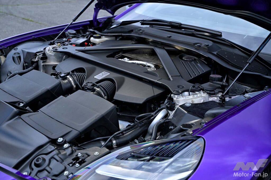 メルセデス製がベースとなる4.0リッターV8ツインターボは、通常のヴァンテージから＋15PSとなる680PS/800Nmを実現（トルクは変更なし）。スロットルレスポンスもより過激な方向に調律されている。