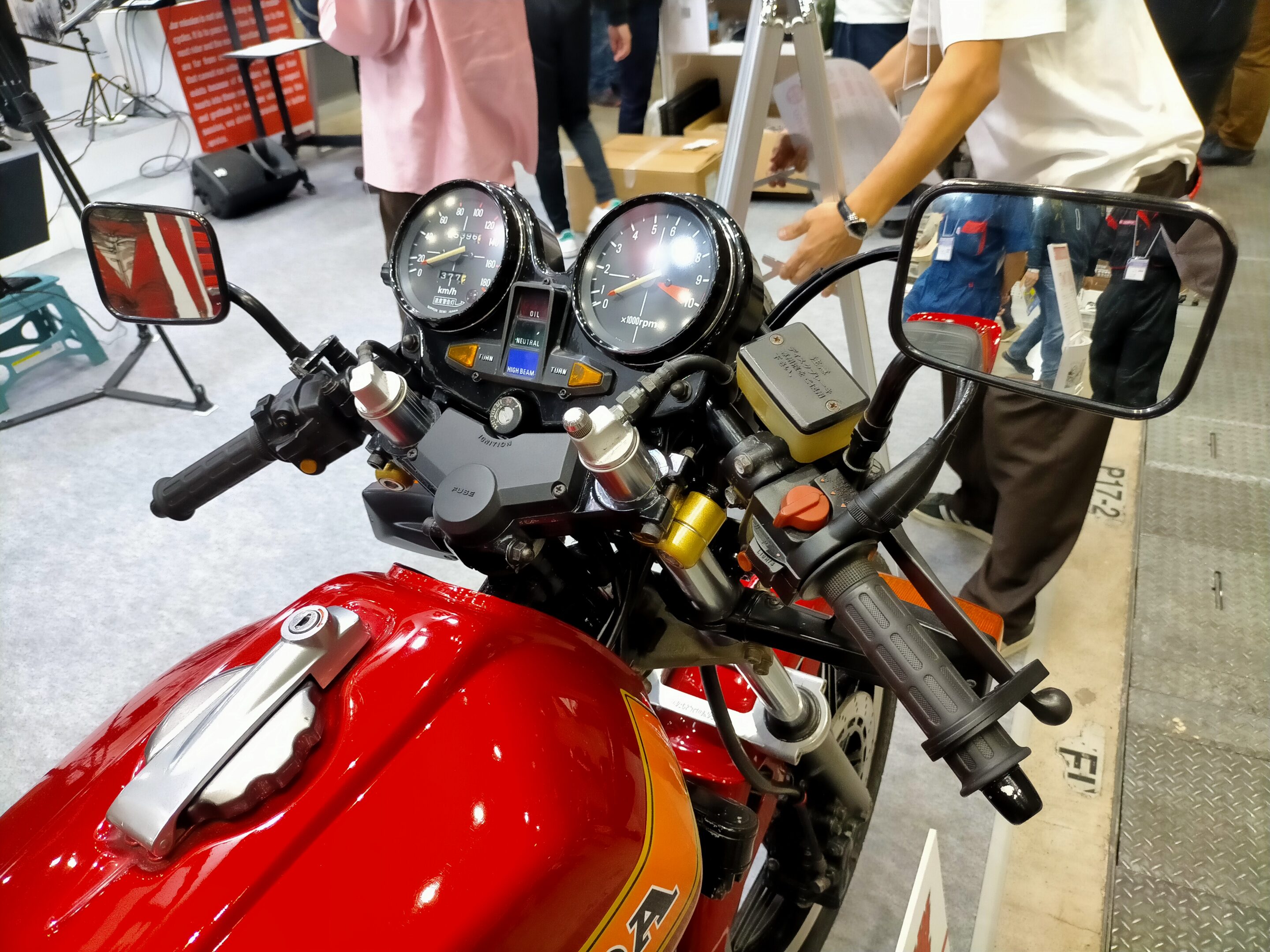 純正の耕運機ハンドルから1100のローハンドル＆スクリーン付に変更した