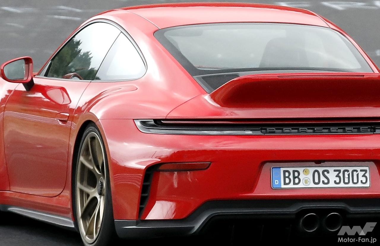 Porsche-911-GT3-Touring-