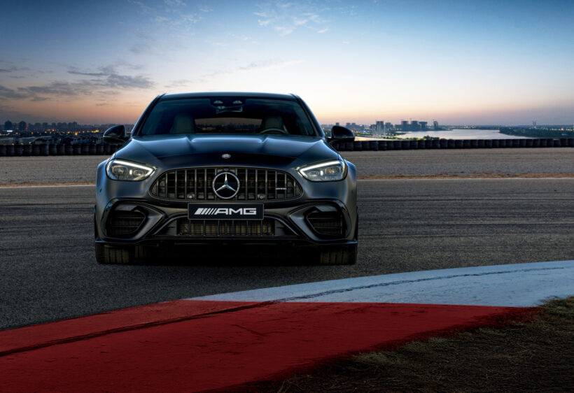 「メルセデス・ベンツ Cクラス」は、ブランドの中核を成すモデル（写真は高性能仕様のMercedes-AMG C63 S E Performance）。