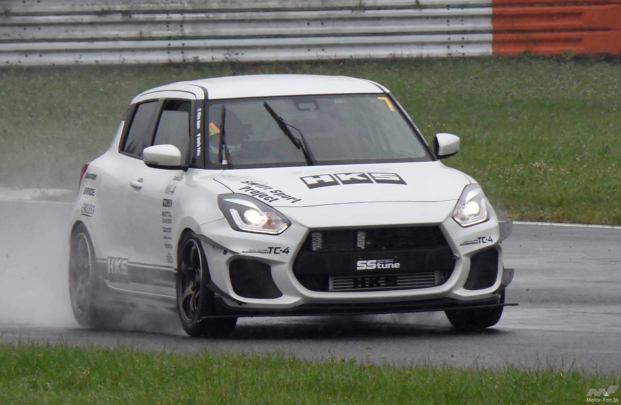 HKS冷却パーツ最前線 ZC33Sスイフトスポーツ編 R TYPE INTERCOOLERと