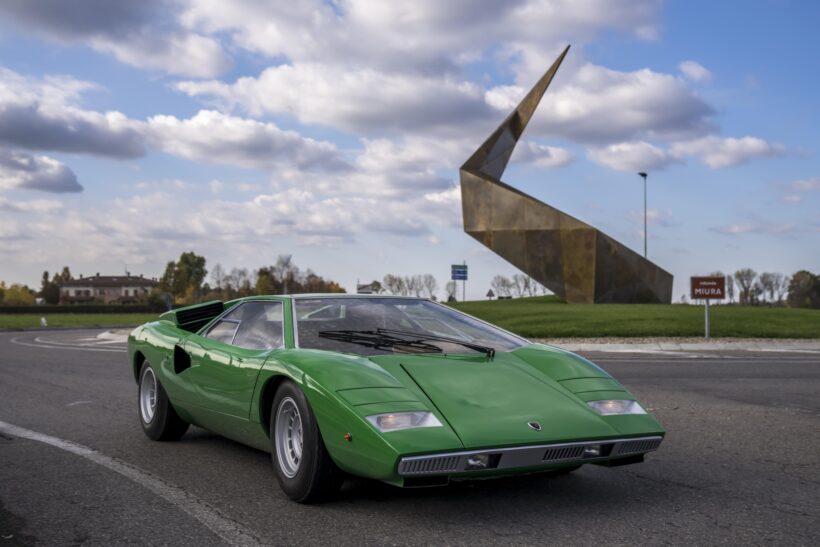 独特なボディデザインで知られるランボルギーニ カウンタック（写真はLP400）。